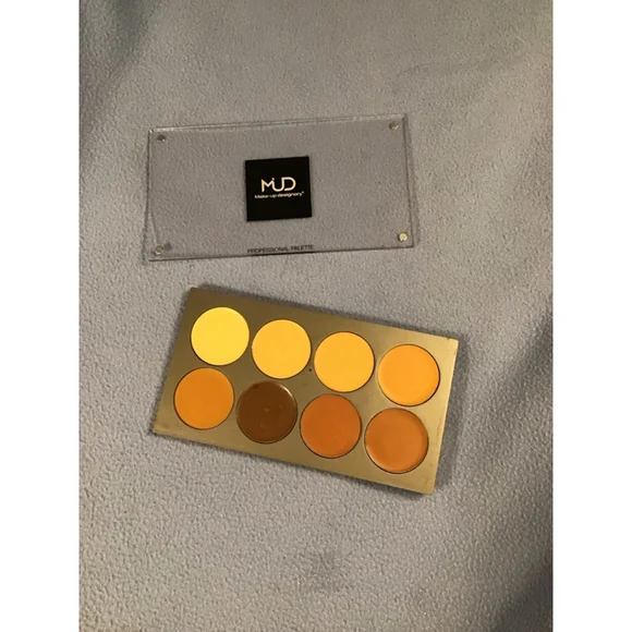 MUD Make-up designory Gold Multi-color Foundation Palette NEW - Picture 3 of 15